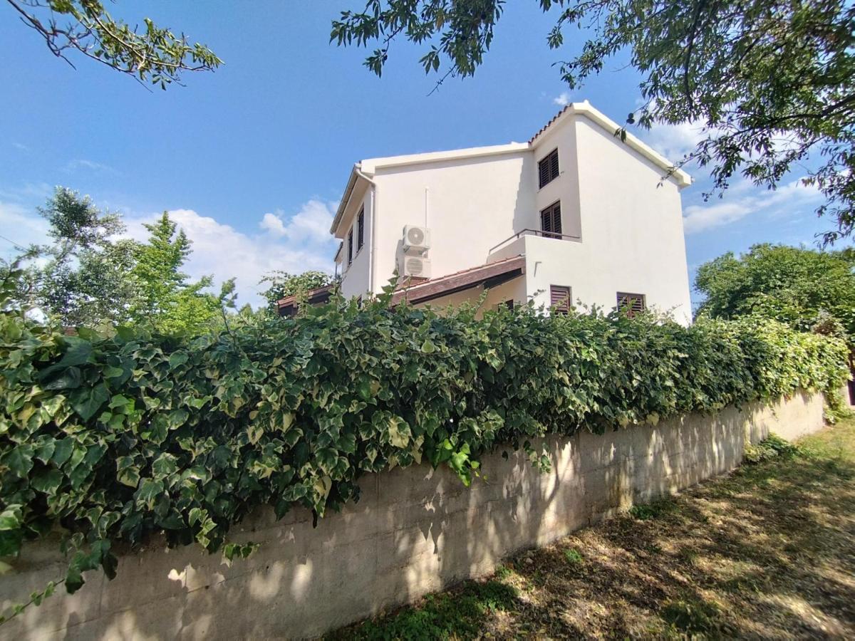 In With Garden